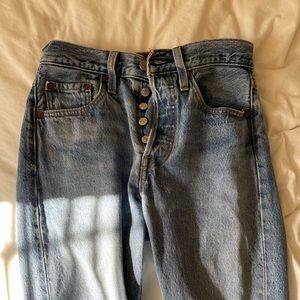 Levi’s jeans - mid rise MOM FIT